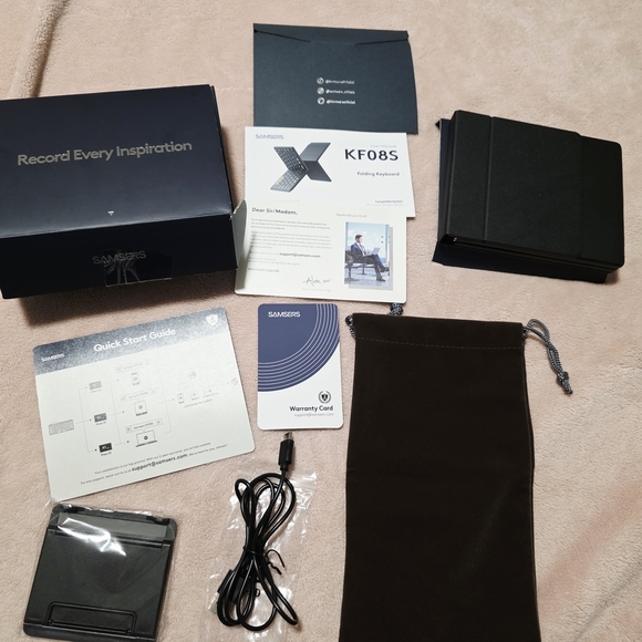 Portable Black Bluetooth Keyboard - Picture 6 of 11